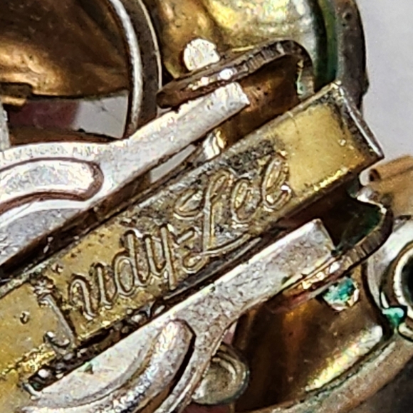 JUDY LEE Vintage 50s Brooch & Clip-On Earrings Set Gold Leaf Aurora Rhinestones - Picture 12 of 14